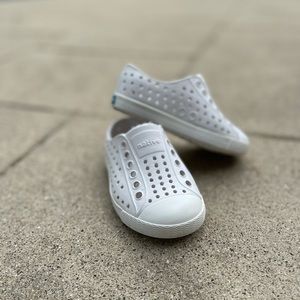 Native shoes - white - like new